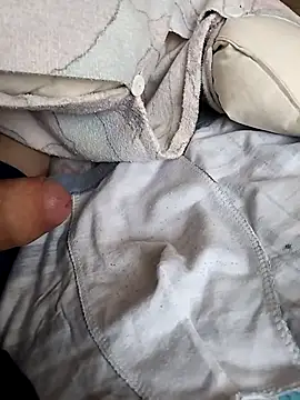 Snapshot of Grig1982 chatting on November 28, 7:33 am Grig1982 online show from November 28, 7:33 am