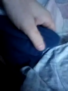 Snapshot of Grig1982 chatting on February 8, 6:28 am Grig1982 online show from February 8, 6:28 am