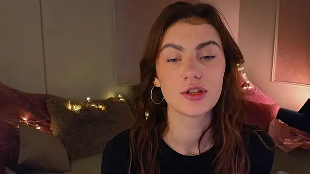 tomorrows day online show from November 25, 9:15 pm