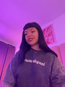 Snapshot of Ashley_Chriss chatting on December 20, 1:12 am Ashley Chriss online show from December 20, 1:12 am