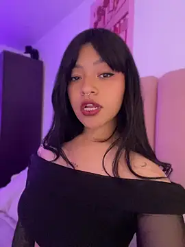 Ashley Chriss online show from June 7, 5:00 am