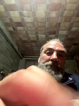 Snapshot of ros217 chatting on December 4, 9:45 pm ros217 online show from December 4, 9:45 pm