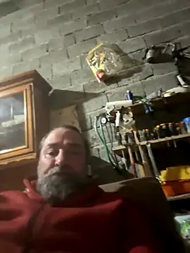 Snapshot of ros217 chatting on January 5, 9:18 pm ros217 online show from January 5, 9:18 pm