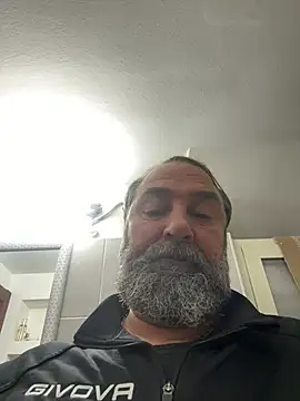 Snapshot of ros217 chatting on January 9, 8:54 pm ros217 online show from January 9, 8:54 pm