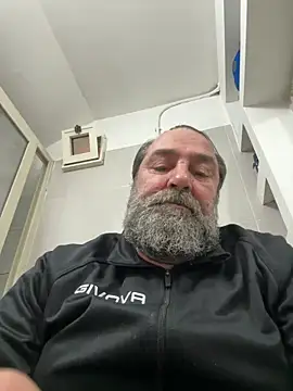 Snapshot of ros217 chatting on February 9, 12:20 pm ros217 online show from February 9, 12:20 pm