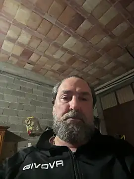 Snapshot of ros217 chatting on March 21, 8:56 pm ros217 online show from March 21, 8:56 pm