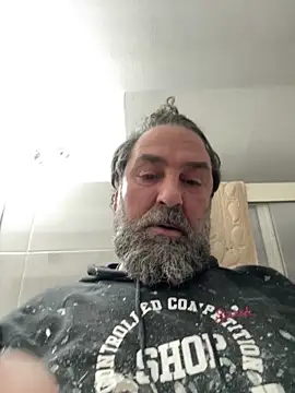 Snapshot of ros217 chatting on March 26, 3:28 pm ros217 online show from March 26, 3:28 pm