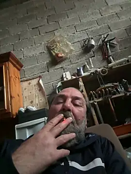 Snapshot of ros217 chatting on March 27, 4:07 pm ros217 online show from March 27, 4:07 pm