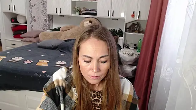 Snapshot of 69SexySecret69 chatting on February 16, 8:32 am 69SexySecret69 online show from February 16, 8:32 am