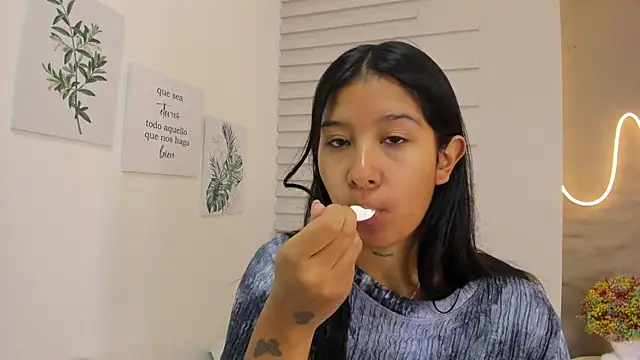 Aida moreno online show from March 13, 10:57 am