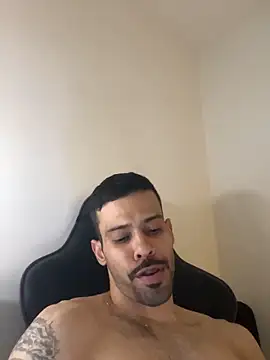Snapshot of prince-roludo chatting on January 4, 6:09 pm prince-roludo online show from January 4, 6:09 pm