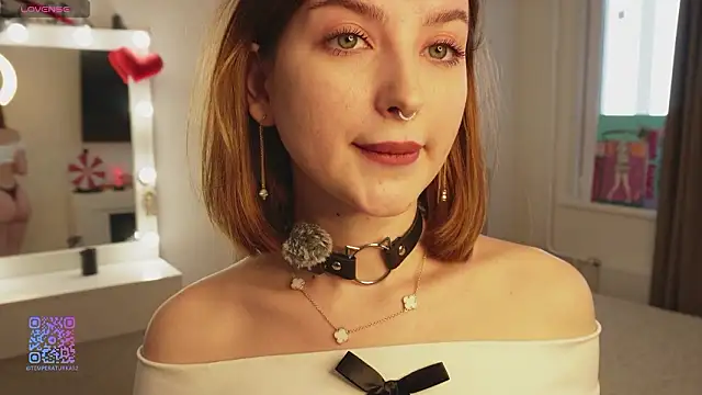 sarahUwU online show from February 16, 8:10 am