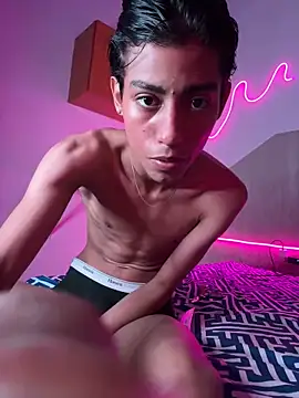 Snapshot of Mauuu18 chatting on January 19, 6:42 am Mauuu18 online show from January 19, 6:42 am