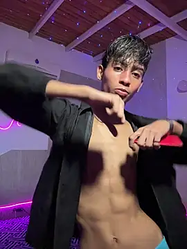 Snapshot of Mauuu18 chatting on November 15, 3:26 am Mauuu18 online show from November 15, 3:26 am