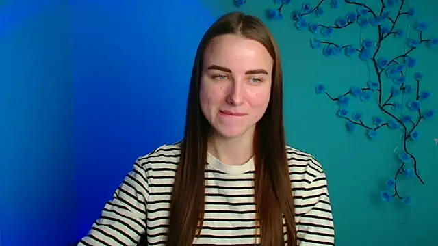 Eva Janee online show from April 1, 5:30 am