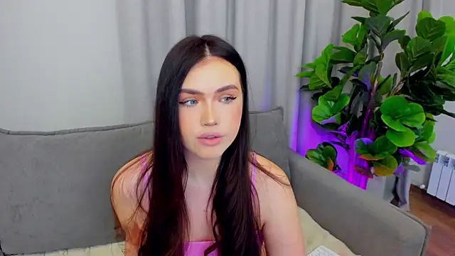 sexyangeloux online show from April 8, 9:04 pm