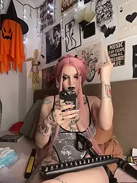 MoonAgnes online show from April 22, 4:19 pm