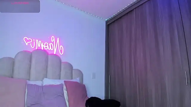 NaomiAsha online show from February 19, 8:27 pm