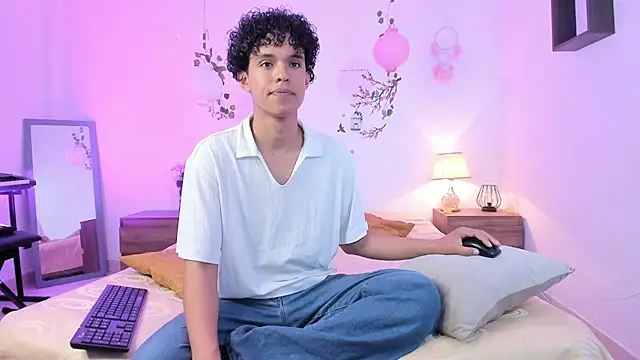 nickolas moon online show from July 19, 6:00 pm