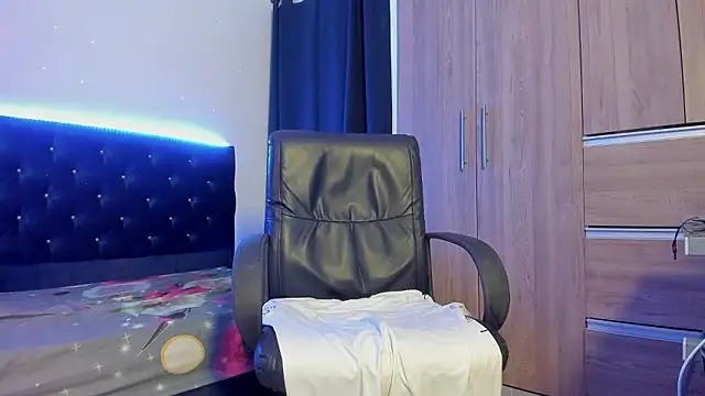 Snapshot of _diegsz_ chatting on March 23, 12:42 pm diegsz online show from March 23, 12:42 pm