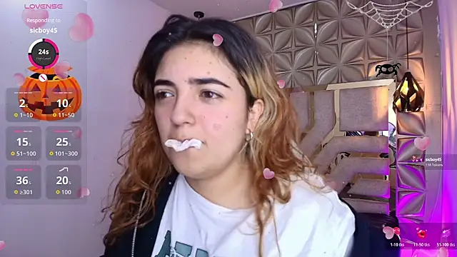 meraki fraise online show from October 31, 8:21 pm