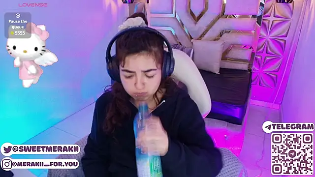 meraki fraise online show from March 6, 3:14 am