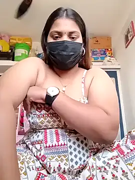 Hotmilfxox online show from January 7, 8:34 am