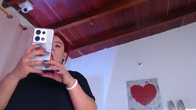 Snapshot of Amara_Red chatting on July 4, 11:38 am Amara Red online show from July 4, 11:38 am