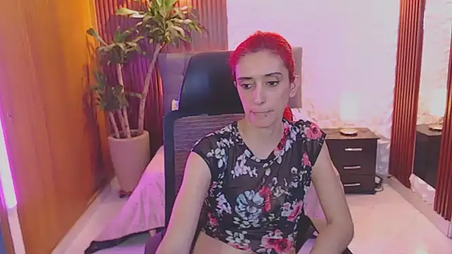 Ruby Your Milf online show from February 26, 8:33 pm