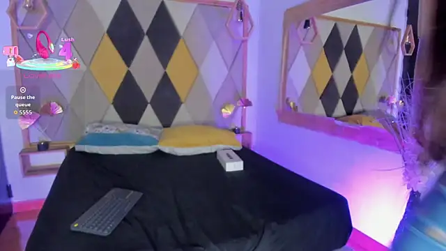 Snapshot of SamanthaFerrer_ chatting on July 28, 12:23 pm SamanthaFerrer online show from July 28, 12:23 pm