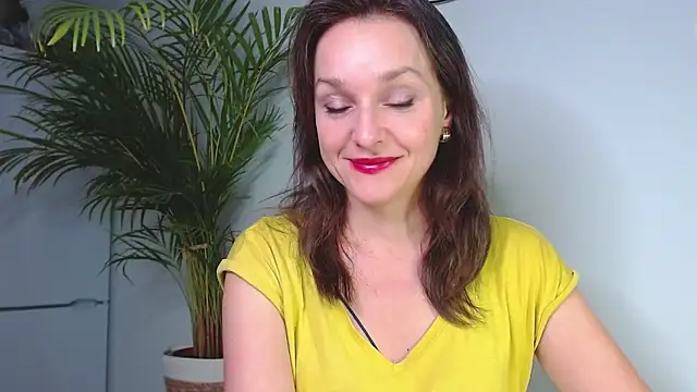 AliciaDesire online show from December 9, 6:14 pm