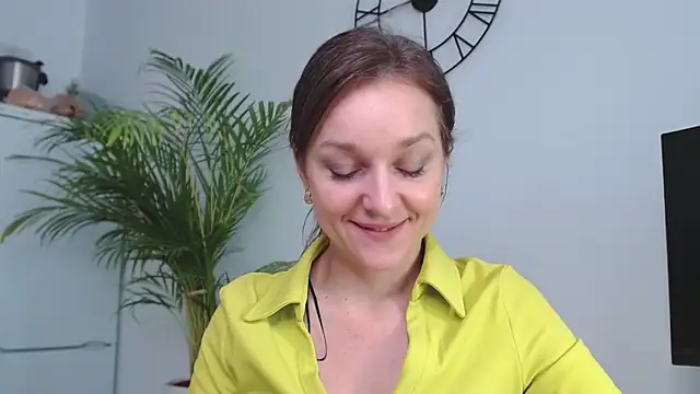 AliciaDesire online show from January 13, 10:47 am