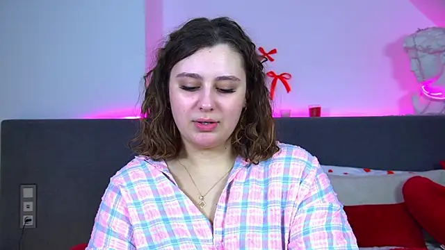 MaryMurray online show from February 15, 6:59 pm