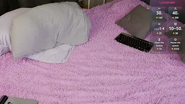 Victoria Thomsons1 online show from March 19, 5:41 am