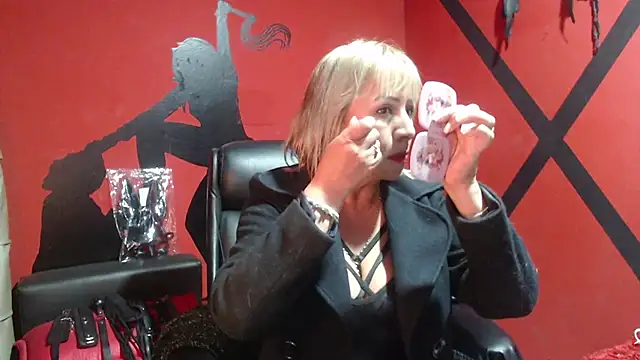 KLOE PIELL online show from March 6, 8:59 pm