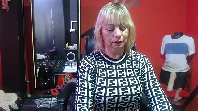 KLOE PIELL online show from November 25, 9:26 pm