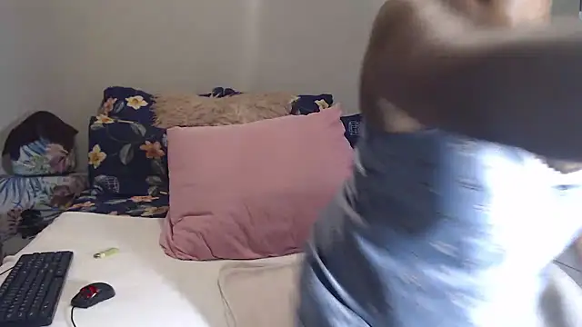 Amberbela online show from January 18, 6:55 pm