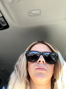 Love Bri online show from April 10, 9:25 am