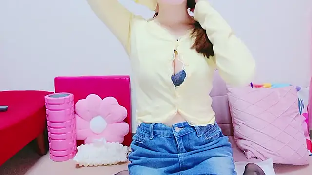 Snapshot of yukiDX chatting on April 4, 10:07 pm yukiDX online show from April 4, 10:07 pm