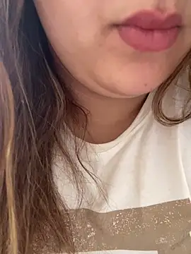 yassminsexy22 online show from April 18, 12:42 pm