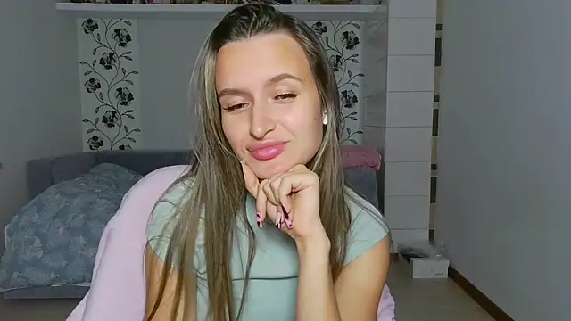 Snapshot of Submissive_love chatting on November 17, 4:35 pm Submissive love online show from November 17, 4:35 pm