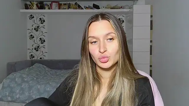 Snapshot of Submissive_love chatting on November 28, 5:37 pm Submissive love online show from November 28, 5:37 pm