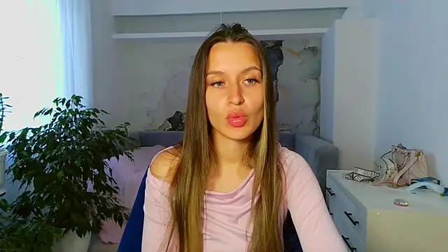 Snapshot of Submissive_love chatting on May 25, 3:07 pm Submissive love online show from May 25, 3:07 pm