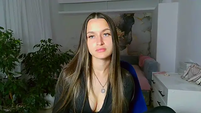 Snapshot of Submissive_love chatting on May 27, 7:44 pm Submissive love online show from May 27, 7:44 pm