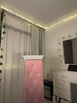 lina pink online show from May 20, 5:02 am