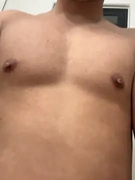 Snapshot of ilov3bigbootylatinas chatting on January 11, 9:03 am ilov3bigbootylatinas online show from January 11, 9:03 am