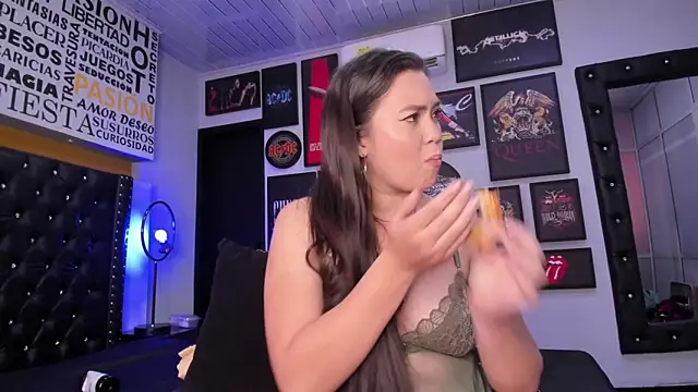 MADISSONLOVE  online show from March 5, 3:18 pm