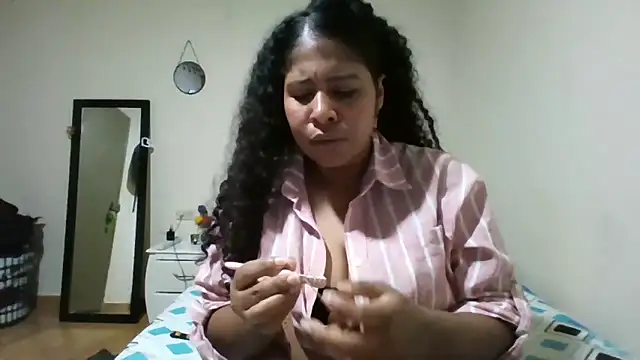 Ivon-09 online show from April 18, 9:59 pm