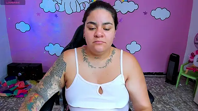 Sharon hils online show from April 15, 6:04 pm