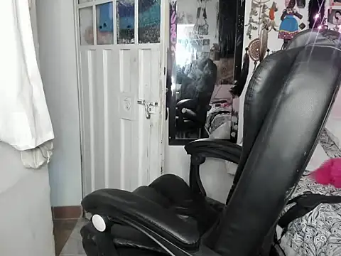 Snapshot of DivineGaia chatting on March 2, 5:08 am DivineGaia online show from March 2, 5:08 am